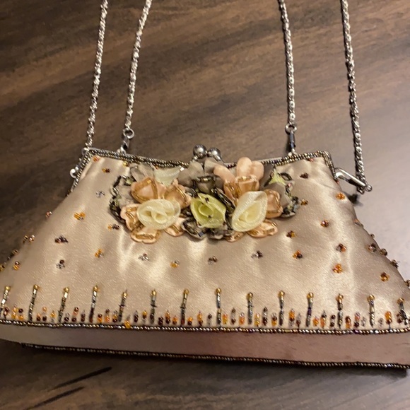 Vintage Clutch - Purse. - Picture 2 of 9